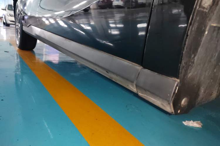 Used SAIC MAXUS G50 2022 1.5T Automatic Comfort Touring B Right Side Sill