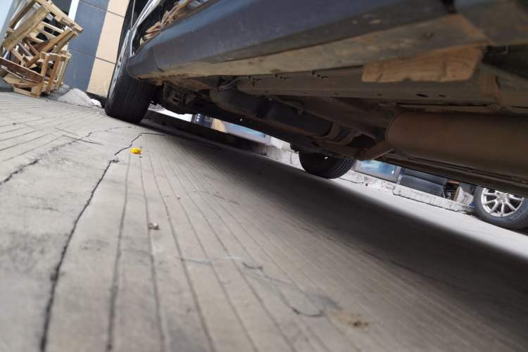 Used SAIC MAXUS G50 2022 1.5T Automatic Comfort Touring A Right Side Sill