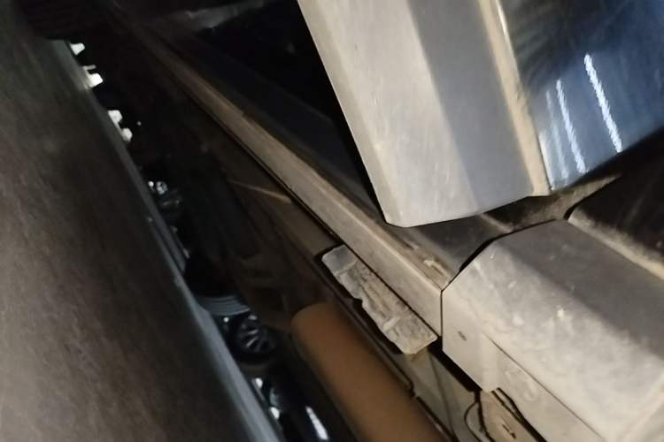 Used SAIC MAXUS G50 2022 1.5T Manual Touring A Right Side Sill