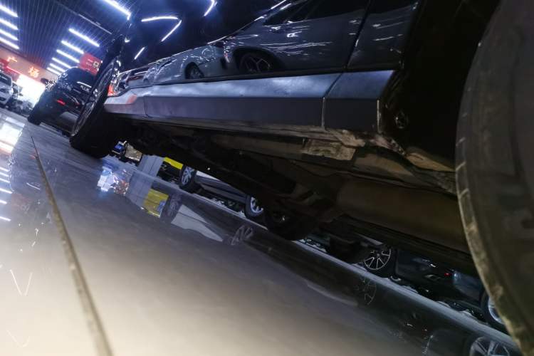Used SAIC MAXUS G50 2022 1.5T Automatic Comfort Touring B Right Side Sill