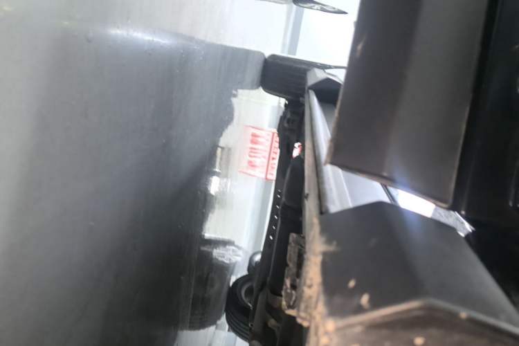 Used SAIC MAXUS G50 2022 1.5T Automatic Comfort Touring B Right Side Sill