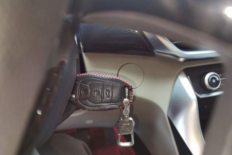 Used SAIC MAXUS G50 2022 1.5T Automatic Comfort Touring A Vehicle Key
