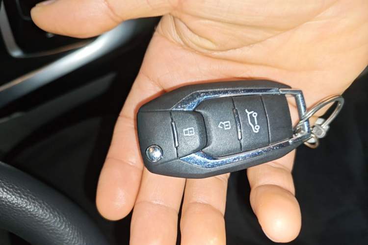 Used SAIC MAXUS G50 2022 1.5T Automatic Comfort Touring A Vehicle Key