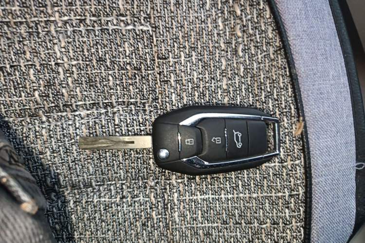 Used SAIC MAXUS G50 2022 1.5T Manual Touring A Vehicle Key