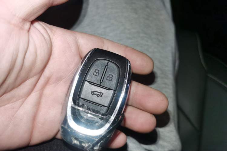 Used SAIC MAXUS G50 2022 1.5T Automatic Comfort Touring B Vehicle Key