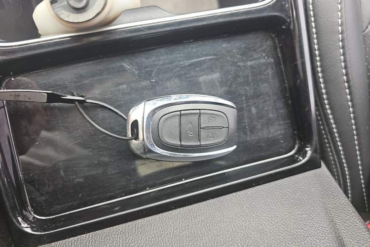 Used SAIC MAXUS G50 2022 1.5T Automatic Comfort Touring B Vehicle Key