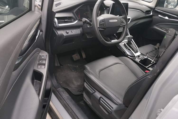 Used SAIC MAXUS G50 2022 1.5T Automatic Comfort Touring B Driver Seat