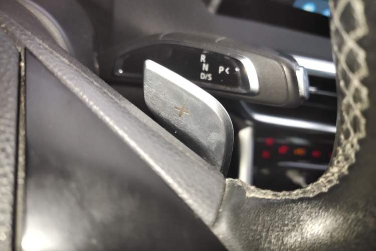 Used SAIC MAXUS G50 2022 1.5T Automatic Comfort Touring B Gear Lever