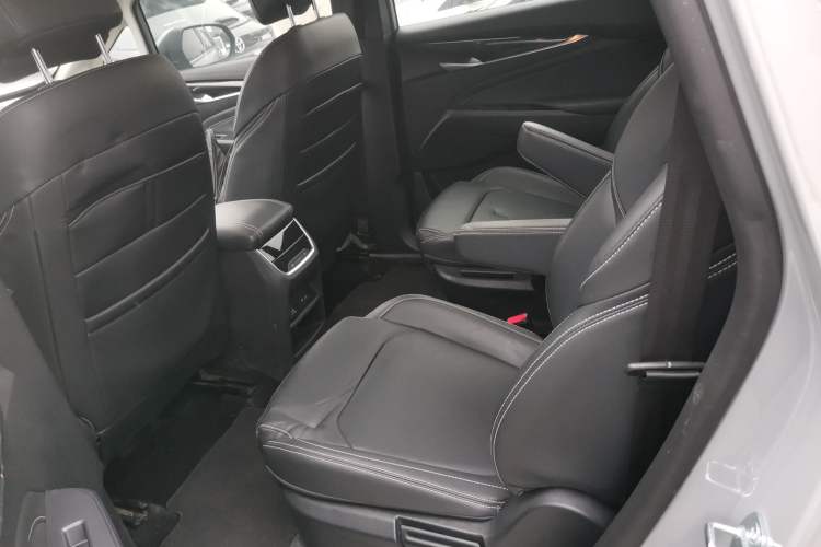 Used SAIC MAXUS G50 2022 1.5T Automatic Comfort Touring B Left Rear Seat