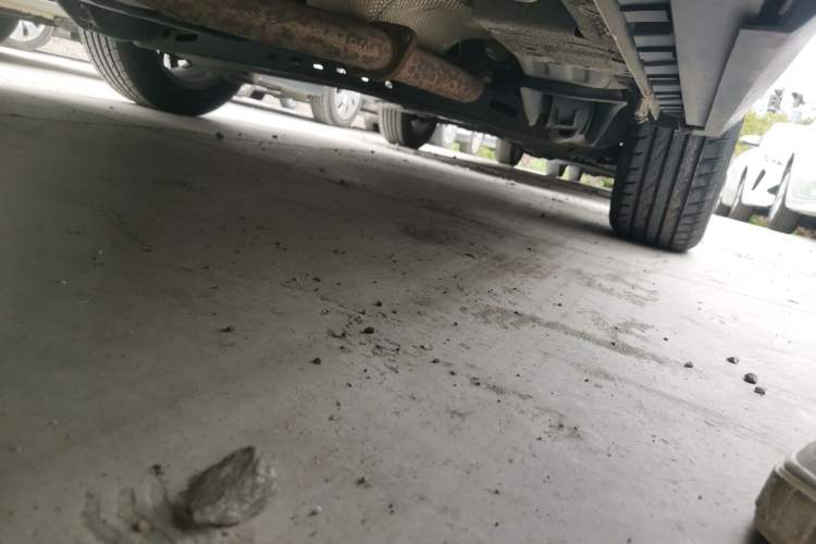 Used SAIC MAXUS G50 2022 1.5T Automatic Comfort Touring B Left Side Sill