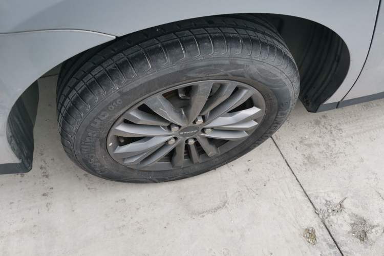 Used SAIC MAXUS G50 2022 1.5T Automatic Comfort Touring B Right Rear Wheel Hub