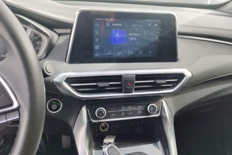 Used SAIC MAXUS G50 2022 1.5T Automatic Comfort Touring B Audio And AC Panel
