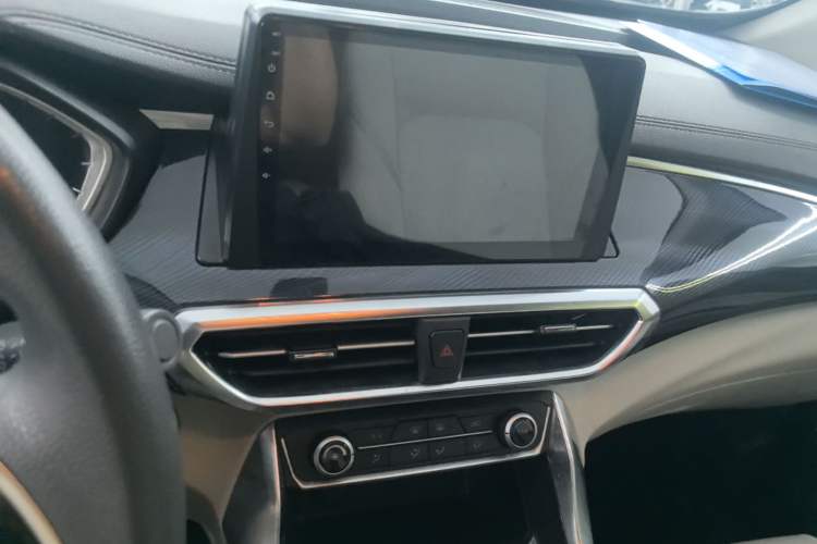 Used SAIC MAXUS G50 2022 1.5T Manual Touring A Audio And AC Panel
