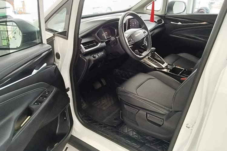 Used SAIC MAXUS G50 2022 1.5T Automatic Comfort Touring B Driver Seat