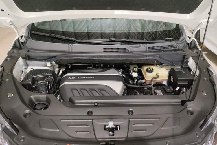 Used SAIC MAXUS G50 2022 1.5T Automatic Comfort Touring A Engine Bay