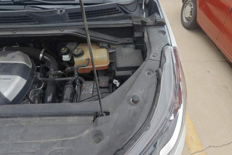 Used SAIC MAXUS G50 2022 1.5T Automatic Comfort Touring B Engine Bay Left