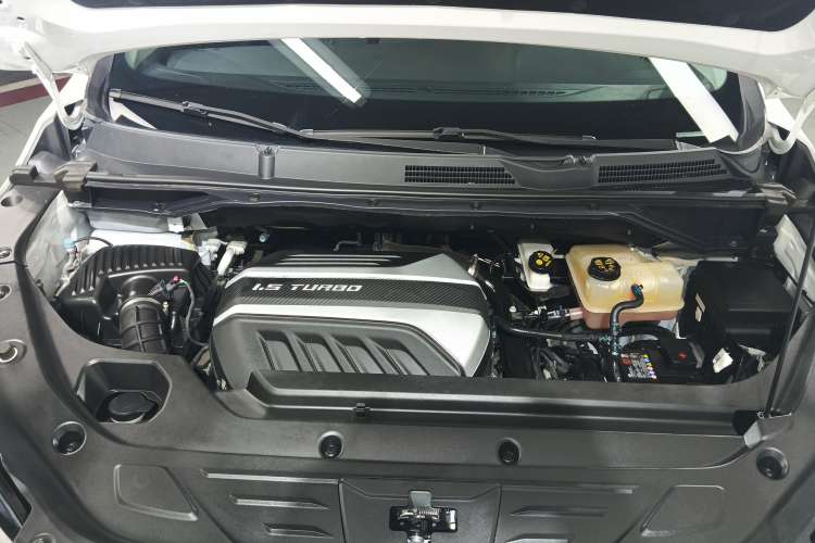 Used SAIC MAXUS G50 2022 1.5T Automatic Comfort Touring B Engine Bay