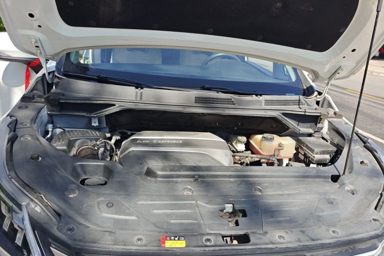 Used SAIC MAXUS G50 2022 1.5T Manual Touring A Engine Bay