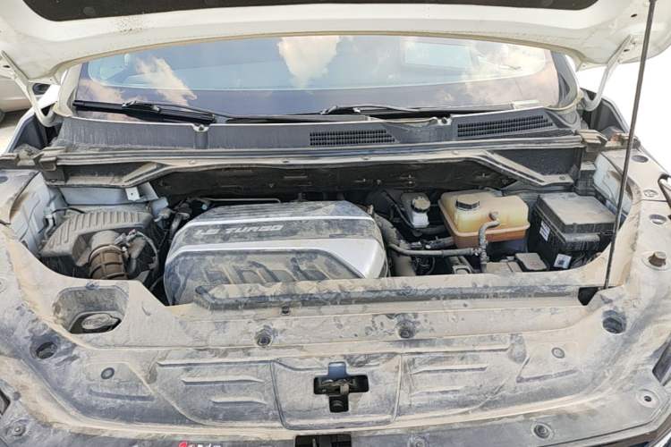 Used SAIC MAXUS G50 2022 1.5T Automatic Comfort Touring B Engine Bay