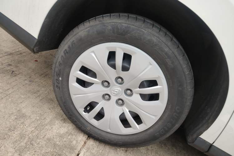 Used SAIC MAXUS G50 2022 1.5T Automatic Comfort Touring A Exterior 5
