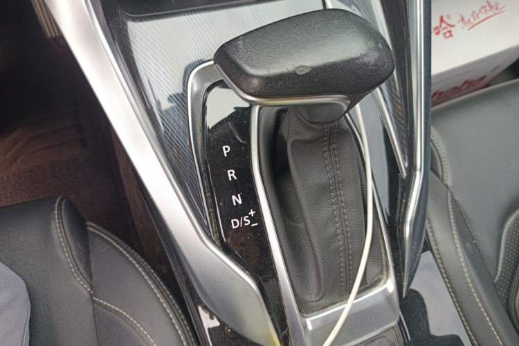 Used SAIC MAXUS G50 2022 1.5T Automatic Comfort Touring B Gear Lever