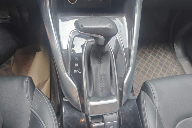 Used SAIC MAXUS G50 2022 1.5T Automatic Comfort Touring B Gear Lever