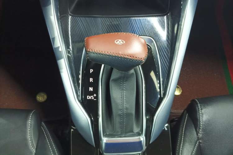 Used SAIC MAXUS G50 2022 1.5T Automatic Comfort Touring B Gear Lever
