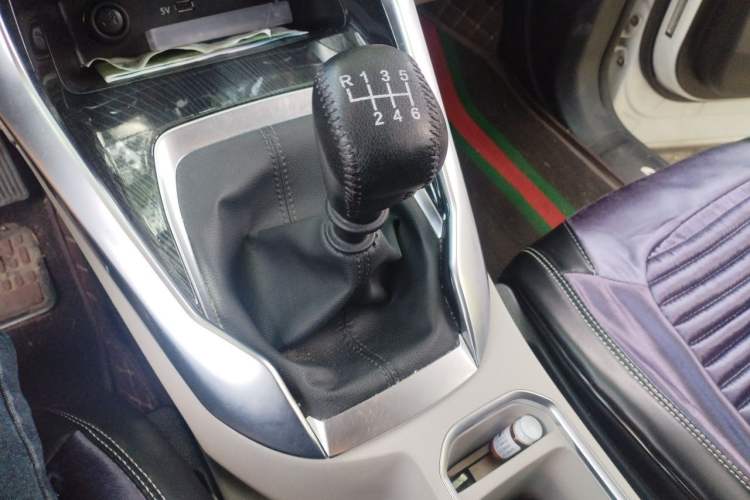 Used SAIC MAXUS G50 2022 1.5T Manual Touring A Gear Lever