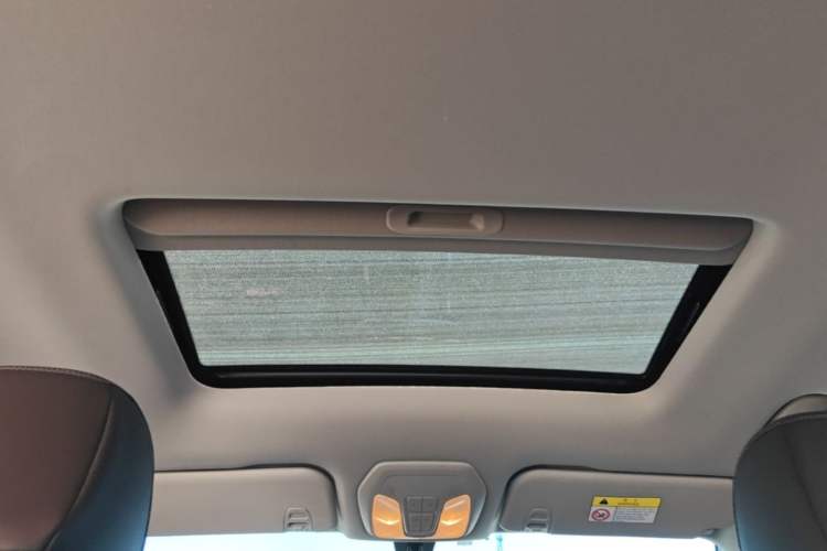 Used SAIC MAXUS G50 2022 1.5T Automatic Comfort Touring B Headliner