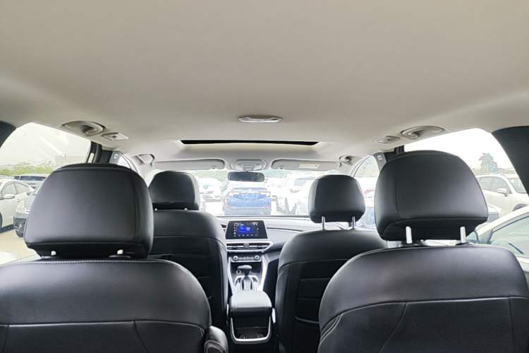Used SAIC MAXUS G50 2022 1.5T Automatic Comfort Touring B Headliner