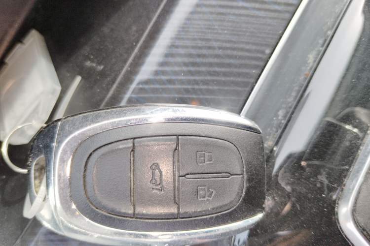 Used SAIC MAXUS G50 2022 1.5T Automatic Comfort Touring B Interior 1