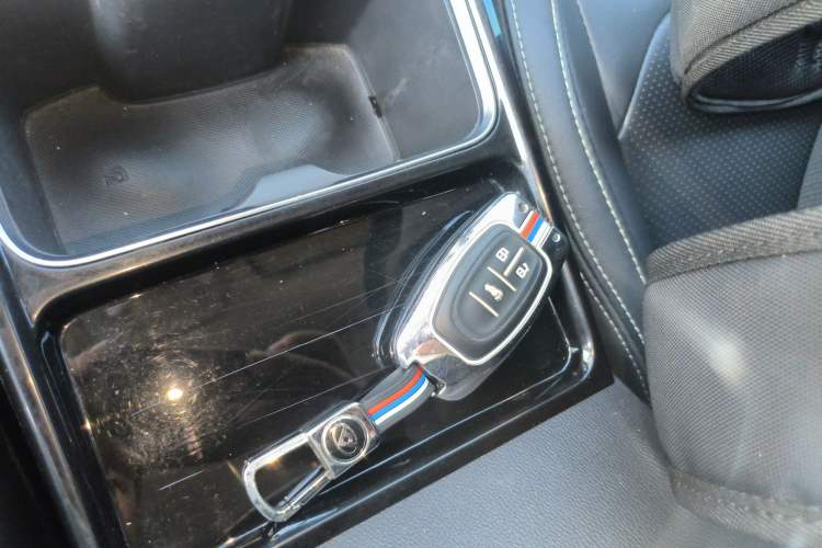 Used SAIC MAXUS G50 2022 1.5T Automatic Comfort Touring B Interior 1