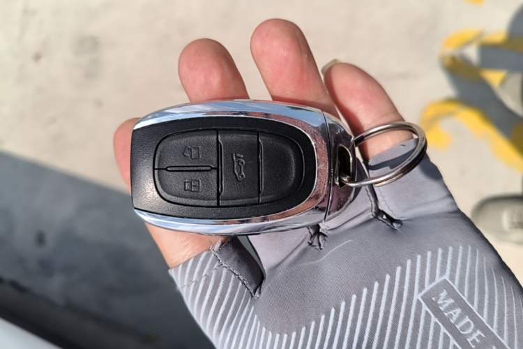 Used SAIC MAXUS G50 2022 1.5T Automatic Comfort Touring B Interior 1