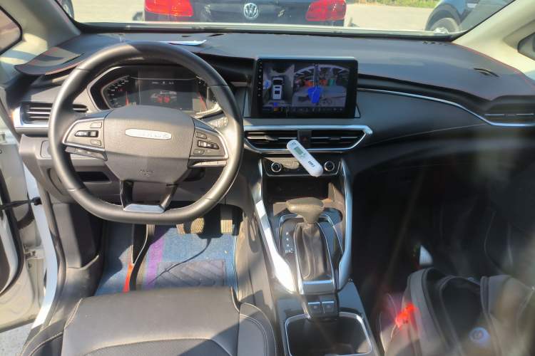 Used SAIC MAXUS G50 2022 1.5T Automatic Comfort Touring B Interior 2