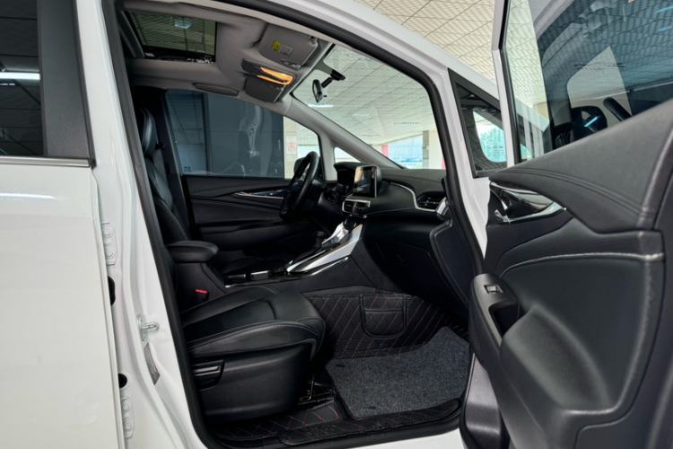 Used SAIC MAXUS G50 2022 1.5T Automatic Comfort Touring B Interior 7