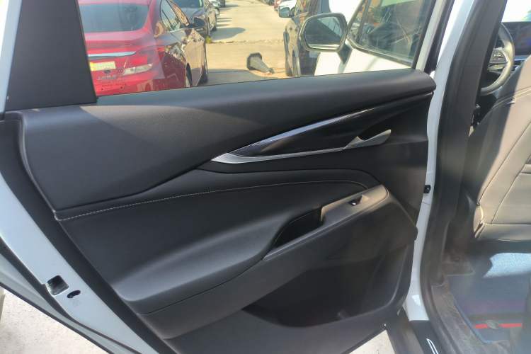Used SAIC MAXUS G50 2022 1.5T Automatic Comfort Touring B Interior 8