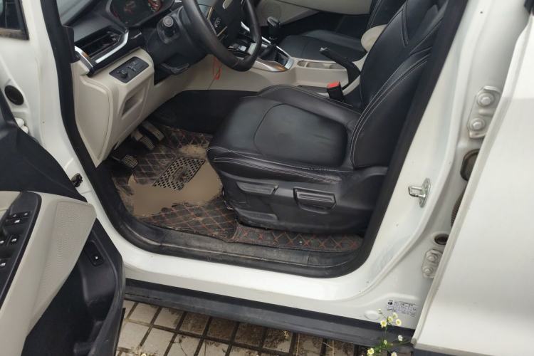 Used SAIC MAXUS G50 2022 1.5T Manual Touring A Left Front Seat