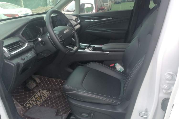 Used SAIC MAXUS G50 2022 1.5T Automatic Comfort Touring B Left Front Seat