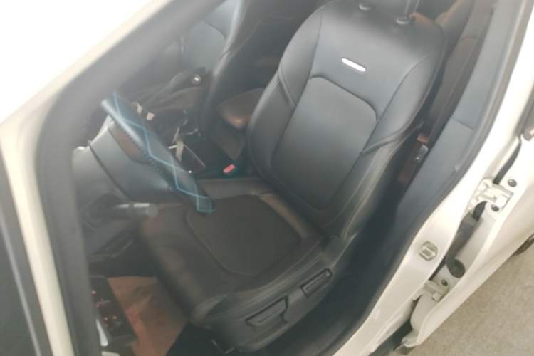Used SAIC MAXUS G50 2022 1.5T Automatic Comfort Touring B Left Front Seat
