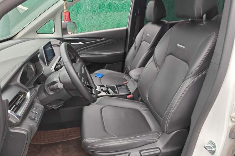 Used SAIC MAXUS G50 2022 1.5T Automatic Comfort Touring B Left Front Seat