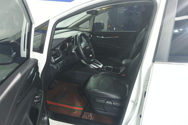 Used SAIC MAXUS G50 2022 1.5T Automatic Comfort Touring B Left Front Seat