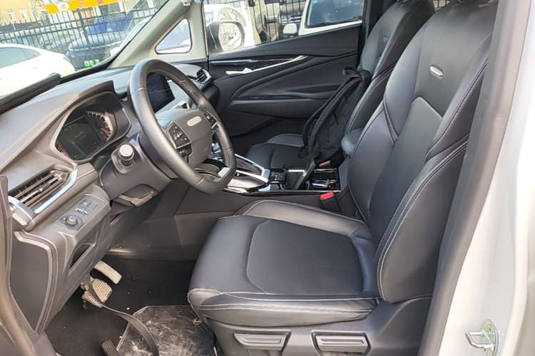 Used SAIC MAXUS G50 2022 1.5T Automatic Comfort Touring B Left Front Seat
