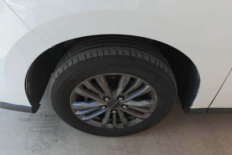 Used SAIC MAXUS G50 2022 1.5T Automatic Comfort Touring B Left Front Wheel Hub