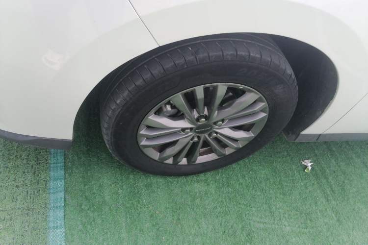 Used SAIC MAXUS G50 2022 1.5T Automatic Comfort Touring B Left Front Wheel Hub