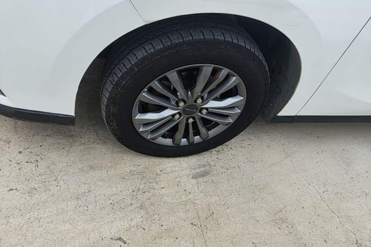 Used SAIC MAXUS G50 2022 1.5T Automatic Comfort Touring B Left Front Wheel Hub