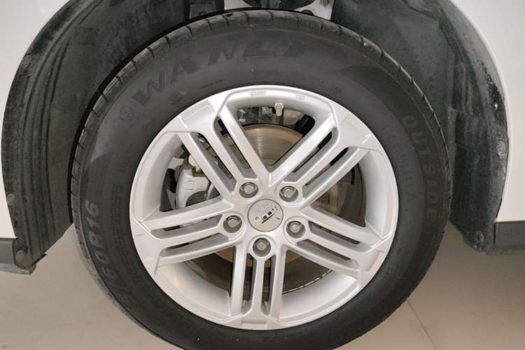 Used SAIC MAXUS G50 2022 1.5T Automatic Comfort Touring A Left Front Wheel Hub