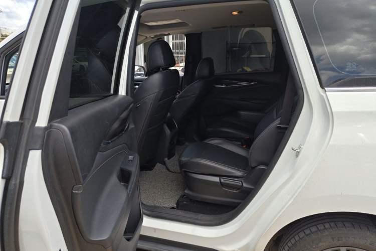Used SAIC MAXUS G50 2022 1.5T Automatic Comfort Touring B Left Rear Seat