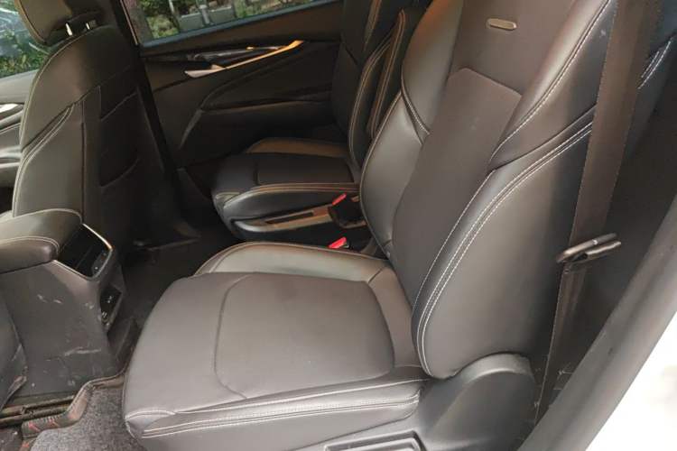 Used SAIC MAXUS G50 2022 1.5T Automatic Comfort Touring B Left Rear Seat