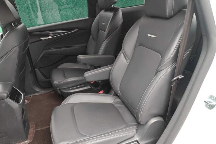 Used SAIC MAXUS G50 2022 1.5T Automatic Comfort Touring B Left Rear Seat