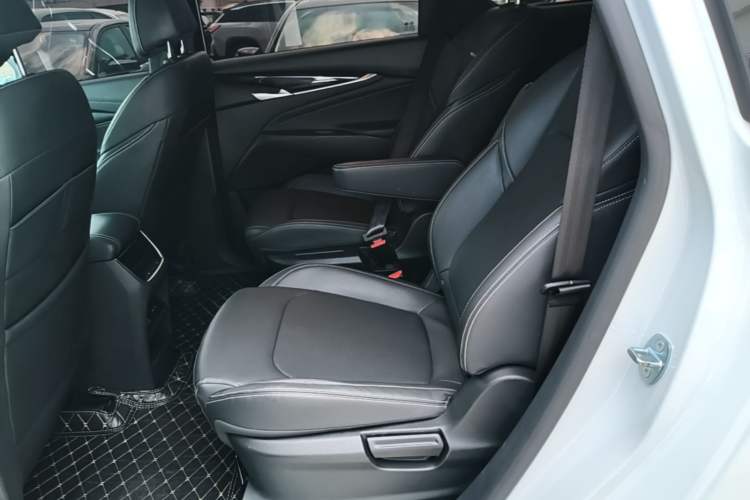 Used SAIC MAXUS G50 2022 1.5T Automatic Comfort Touring B Left Rear Seat